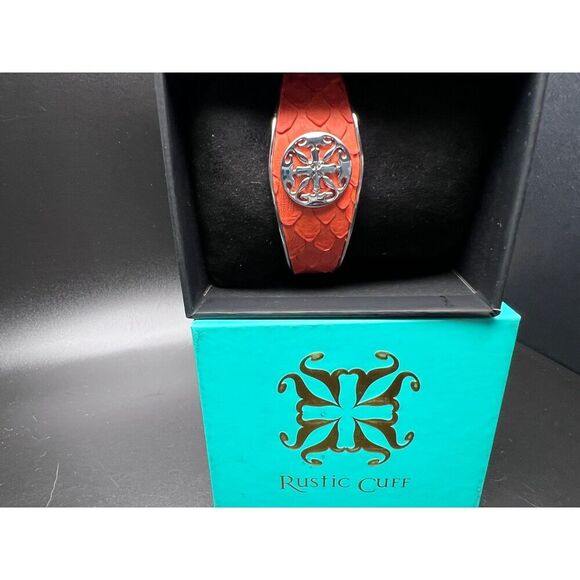 Rustic Cuff Snake Cuff - Picture 3 of 12